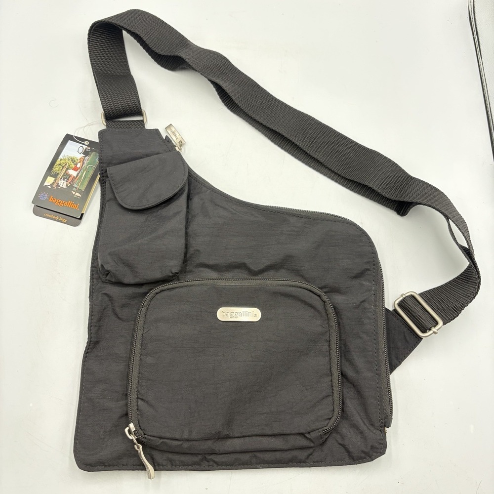 Baggallini Sling Backpack Black Crossbody Travel  Zip Pocket Messenger Bag New